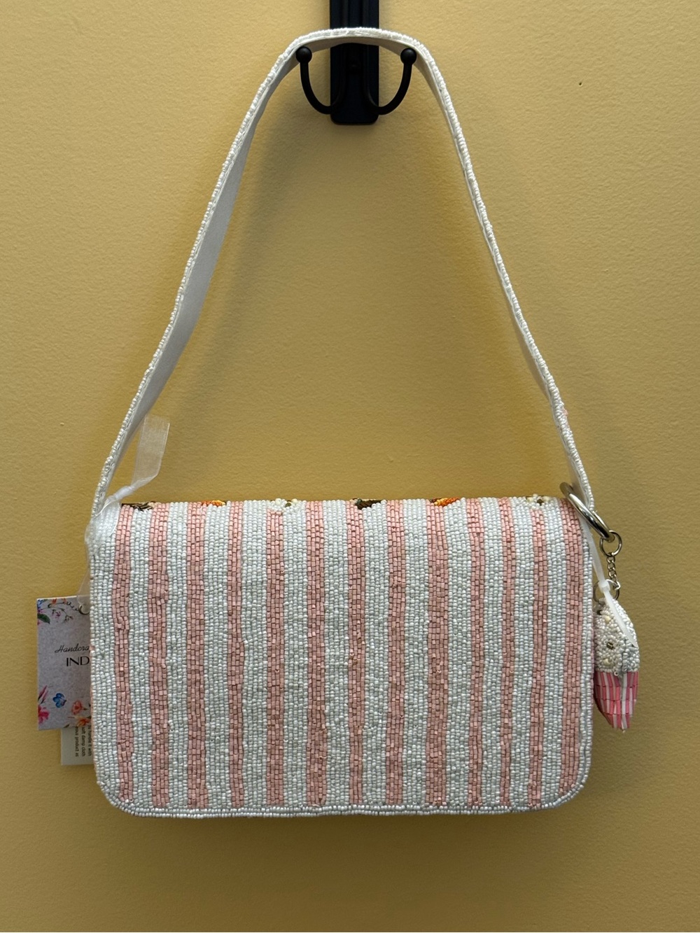 Handcrafted in India FLAWED Beaded Pink Snack-Print Shoulder Bag NWT - Picture 2 of 15